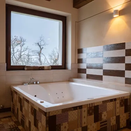 Farm stay L Ottavo Sapore Ospitalita Rurale Monteu Roero